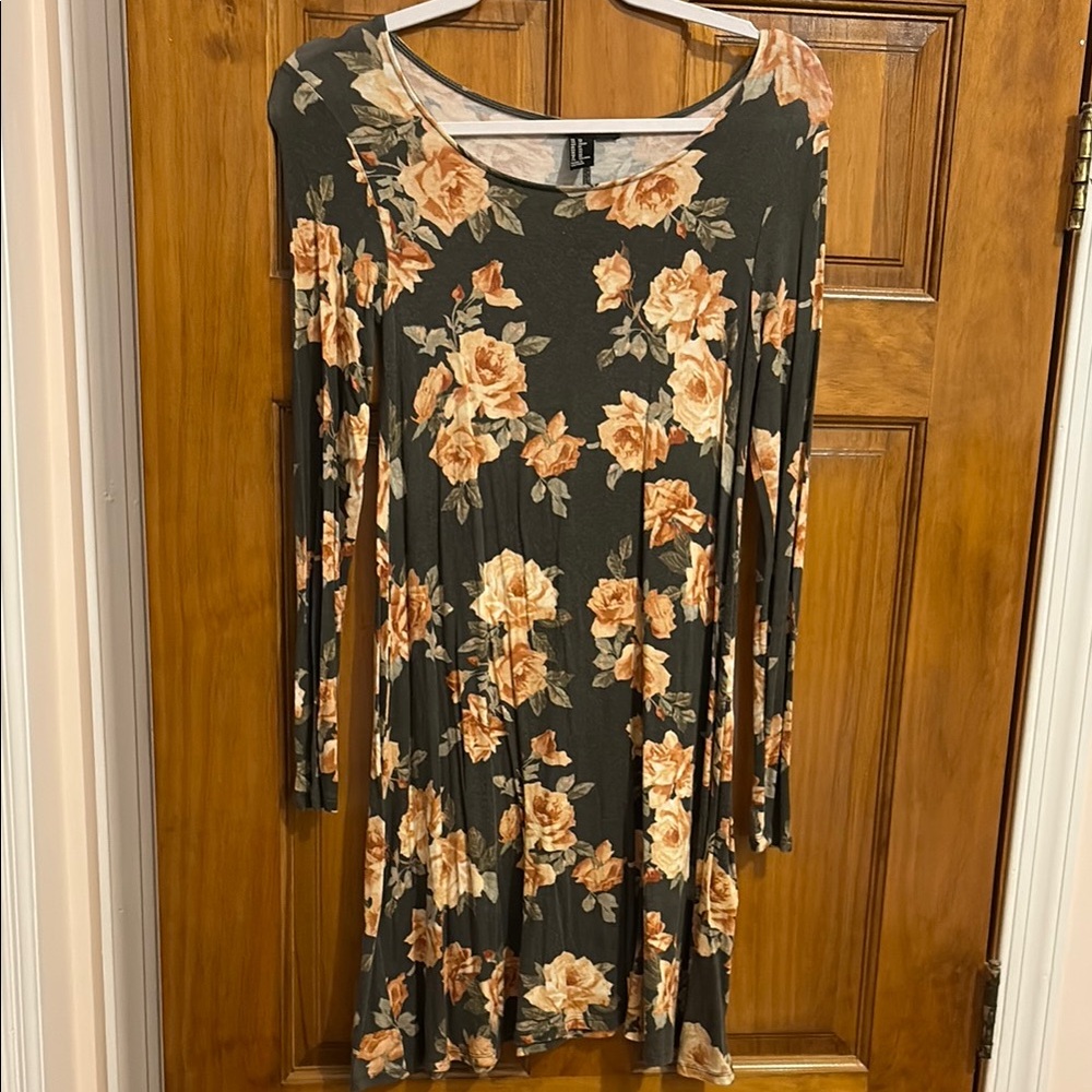 Forever 21 Black and Orange Long Sleeve Dress